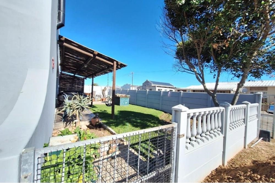 4 Bedroom Property for Sale in Lamberts Bay Western Cape